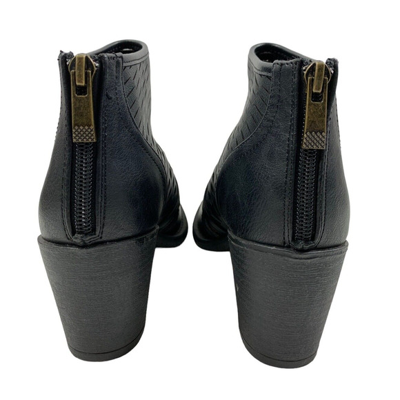 Qupid Ankle Boots Womens Sz 6 Chunky Heel Black Cage Cut Booties - Picture 7 of 10